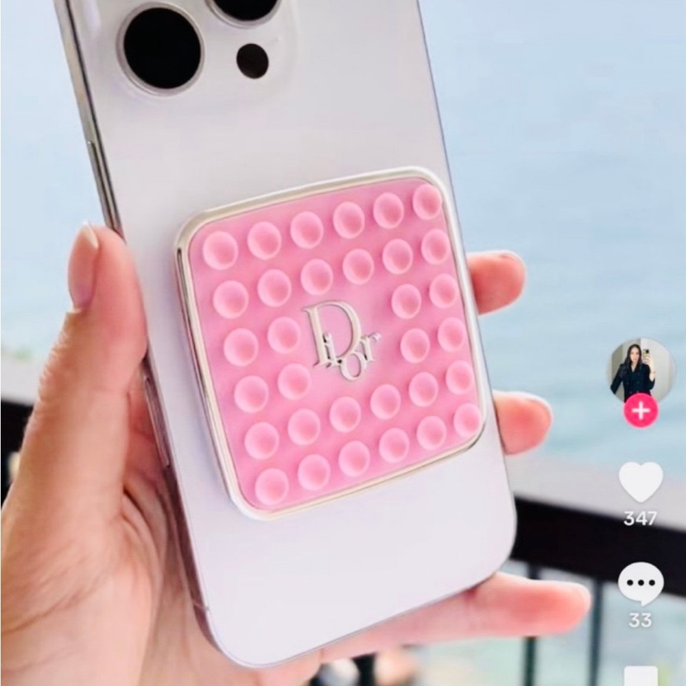 Dior octobuddy Pink Suction Phone Ring Accessory